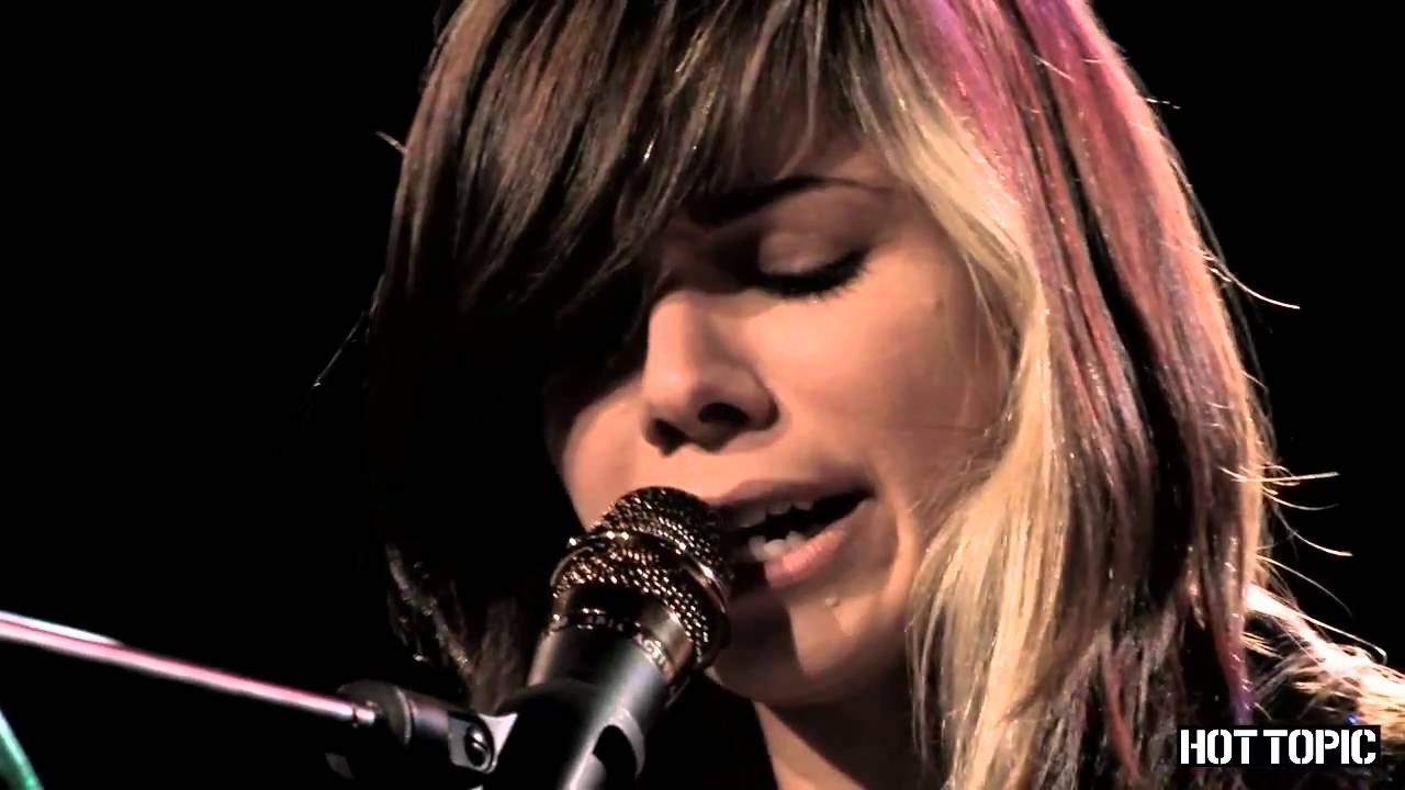Hot Sessions: Christina Perri 