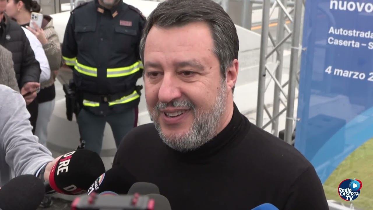 Matteo Salvini all'inaugurazione dello svincolo autostradale di Maddaloni