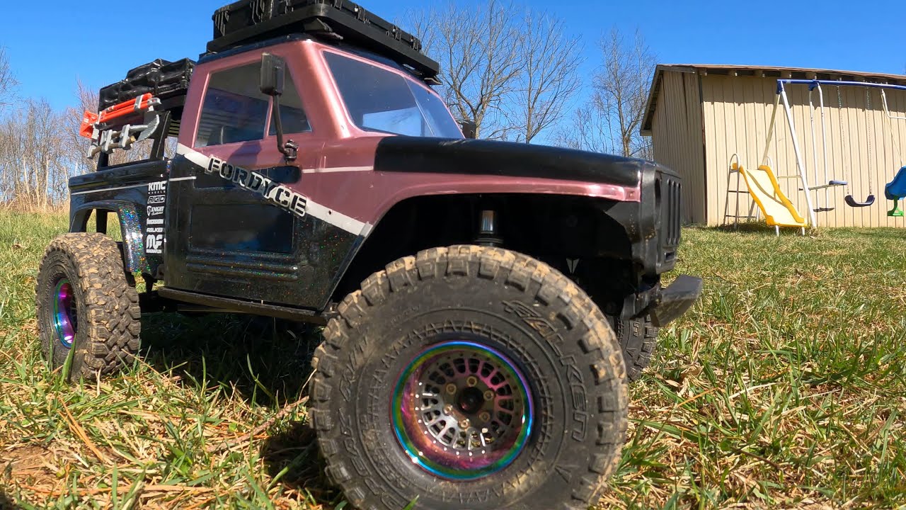 Custom Pink Vanquish VS4-10 Fordyce with Knights Customs overlander 3D printed parts.