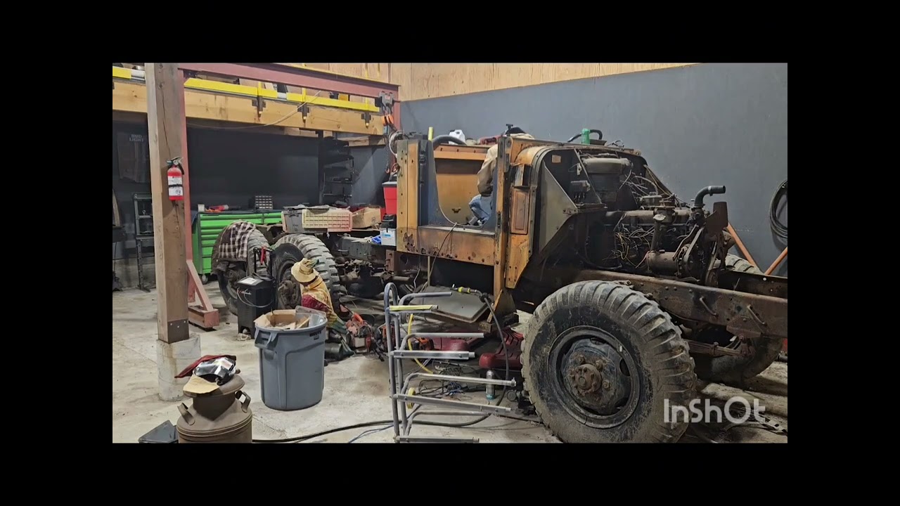 building a truck to haul hay -1952 gmc m135