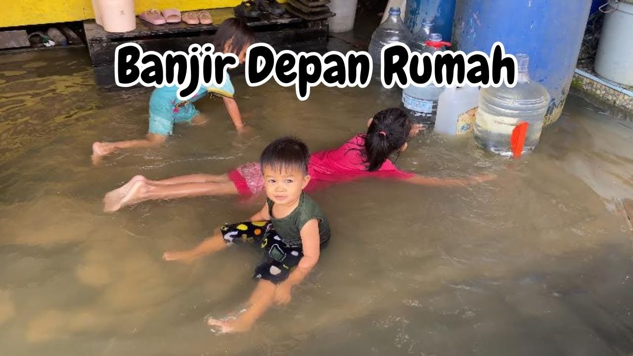 Banjir Depan Rumah