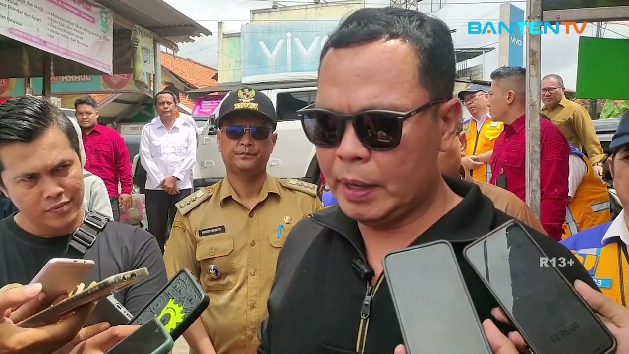 BUDI RUSTANDI MINTA PEMILIK RUMAH DI BANTARAN SUNGAI CIBANTEN PINDAH