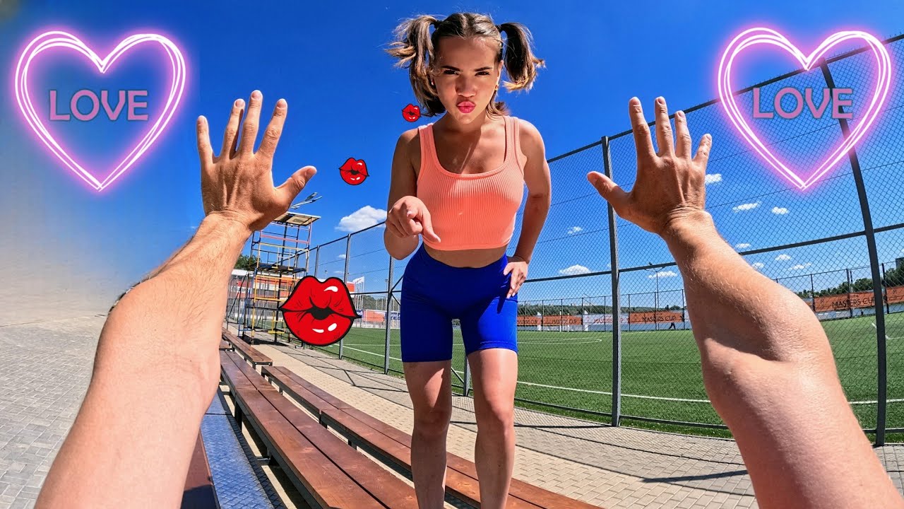 ЭТА СОВЕРШЕННО БЕЗУМНАЯ ДЕВУШКА ХОЧЕТ, ЧТОБЫ Я БЫЛ ЕЕ ПАРНЕМ (ParkourPOV Любовь Романтика Смешно)