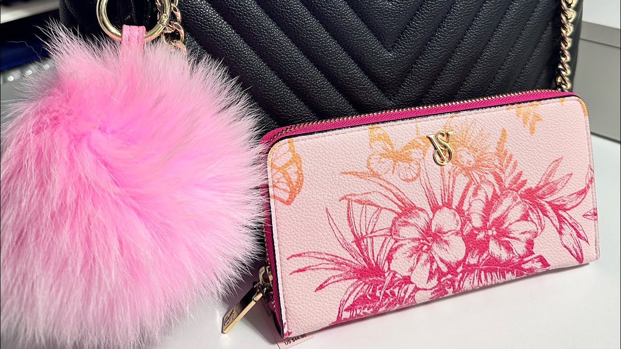 What’s in my Bag? Victoria’s Secret Chevron Tote💕🩷