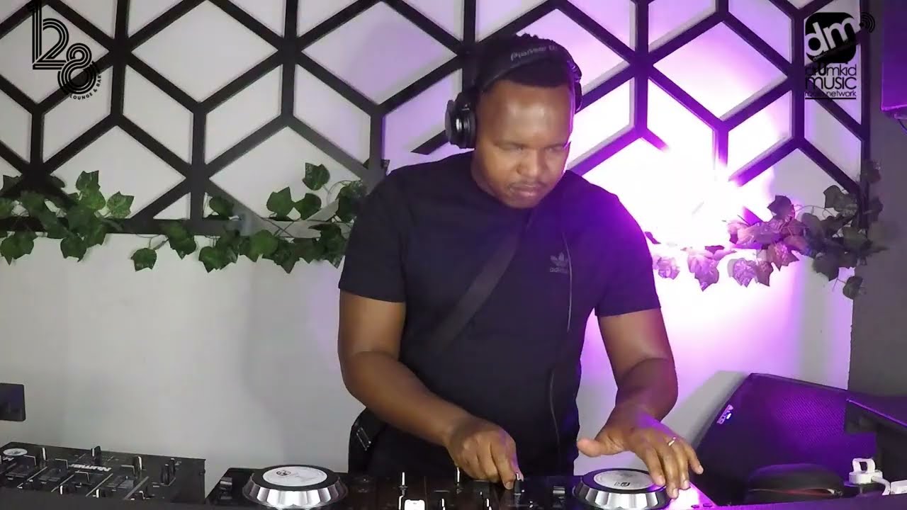 SirPeaceyP Live at A Night with Drumkid Music, 128 Lounge & Bar - Episode 16