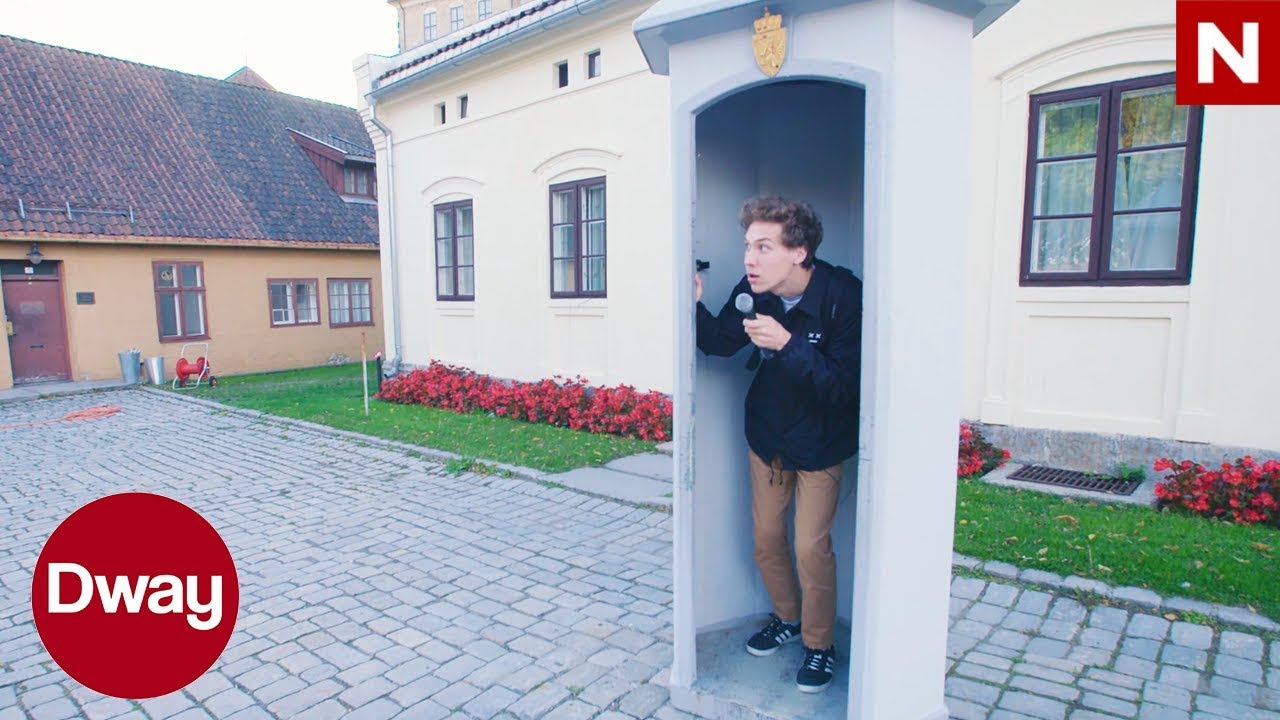 #Dway | Free tour at Akershus Fortress with Martin | discovery+ Norge