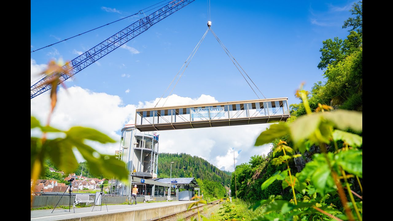 Spektakulärer Brückeneinhub in Calw: Neue Verbindung zur Hermann Hesse Bahn! 🚂🏗️