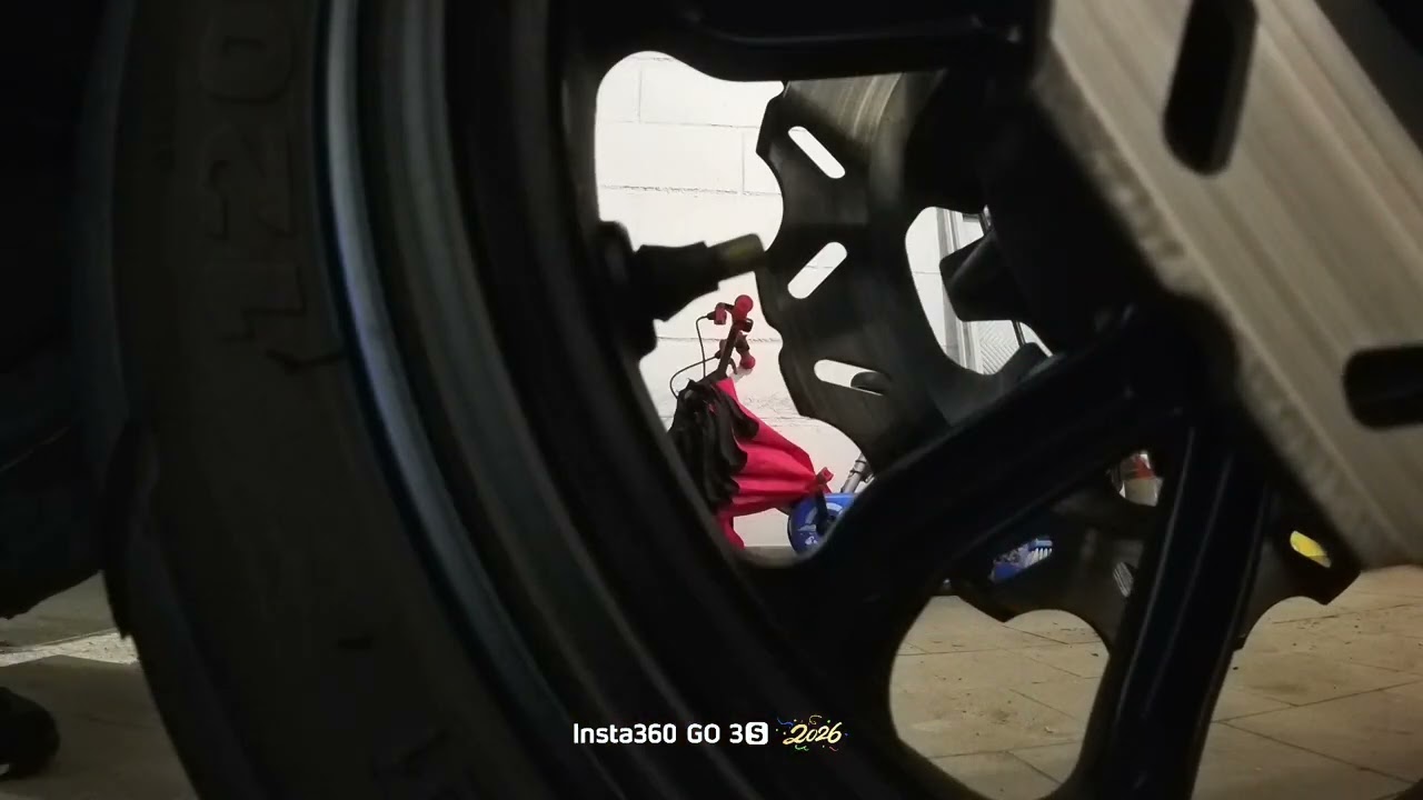 gonfiaggio gomme maxsym 400 tubo a elle