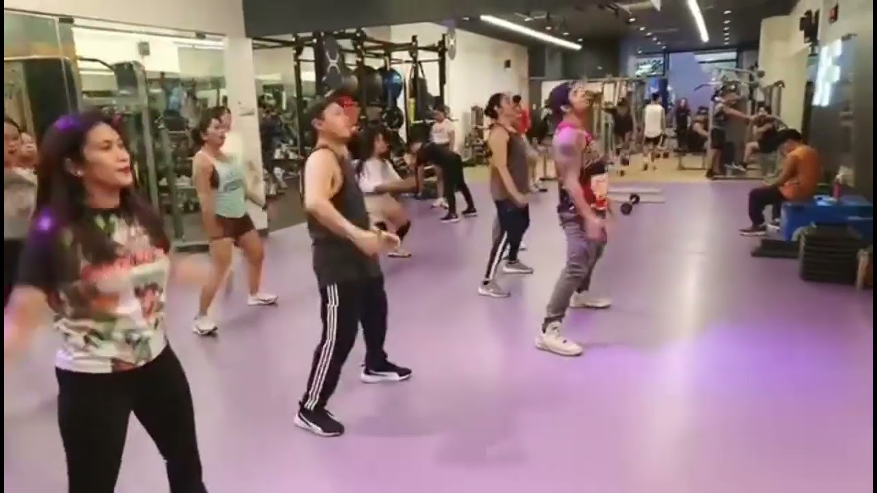 Jennifer Lopez feat Pitbull - Live it up (ChoreograFit Class)