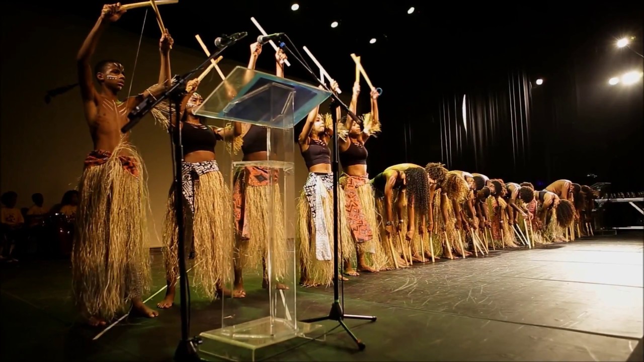 AIACOM 25 ANOS - Núcleo de Dança Afro e Capoeira - MACULELÊ