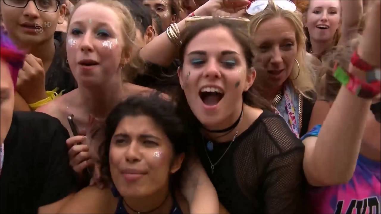 Bastille//Pompeii LIVE at V Festival 2016
