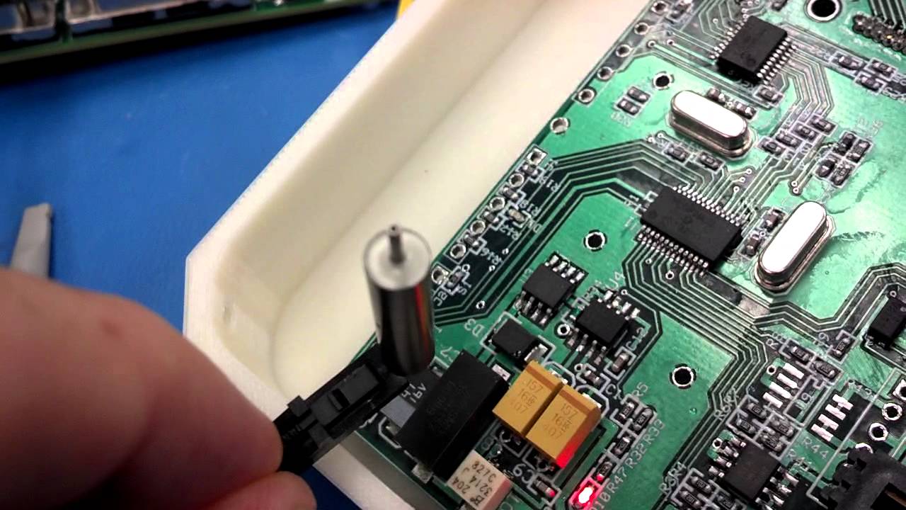 Micro-thruster for CubeSat cold-gas propulsion