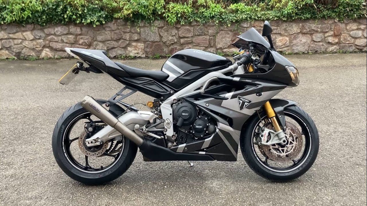 *£10795* 2019 Triumph Daytona Moto2 765, number 536 of 765, 17470 miles - WALKAROUND