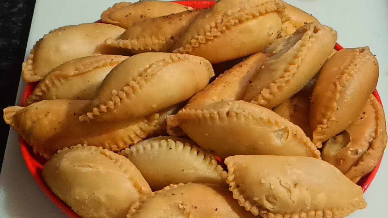 एक बार ऐसे बना ली तो हर साल यही बनाओगे 😍 होली स्पेशल खस्ता मावा गुजिया