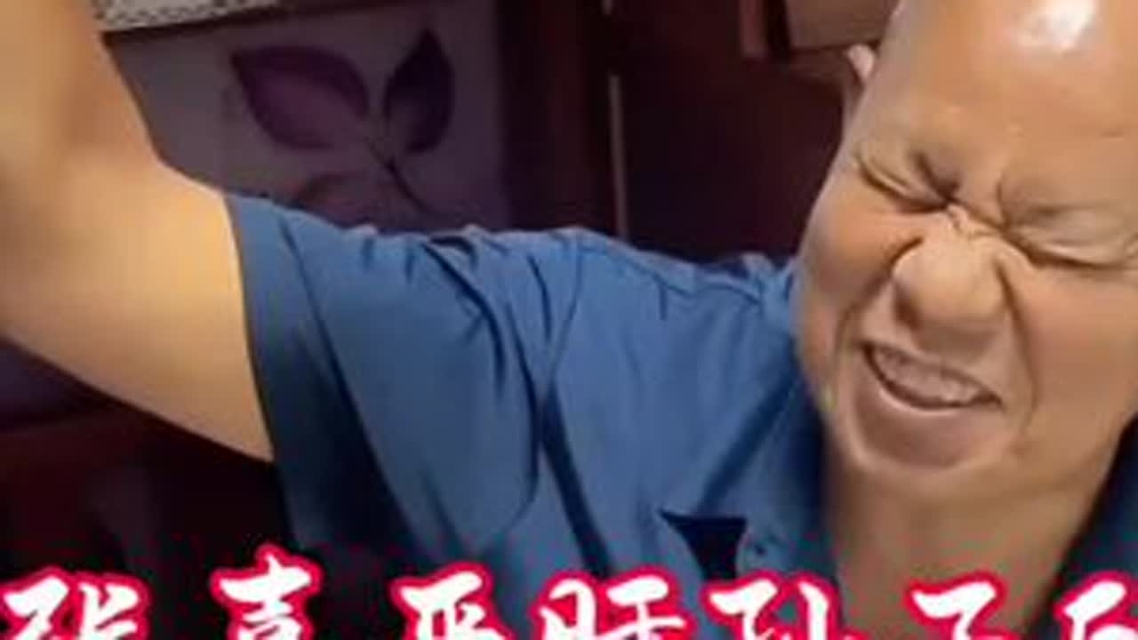 #上热门 最近睡到我孙子的小床上，因为这凉快，孩子们都让我睡这。一觉搂到五点多……哈哈#记录真实生活 #原创视频