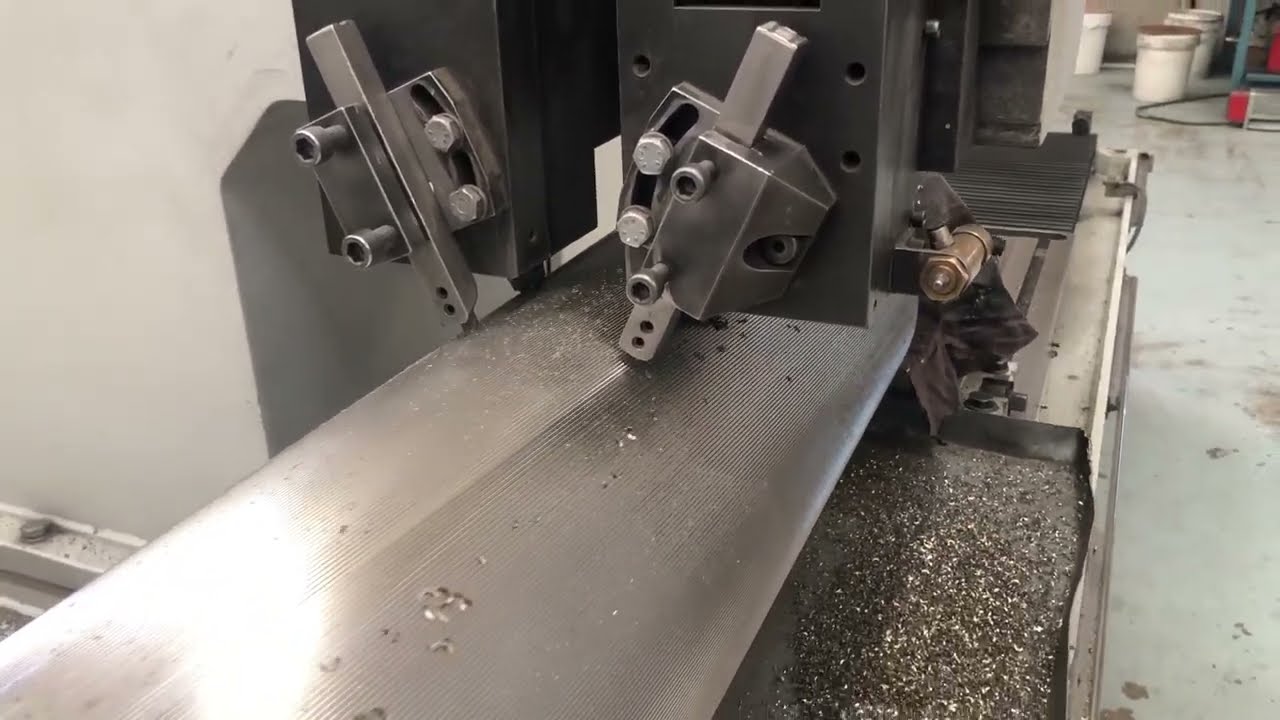 Estriado con máquinas diferentes / Fluting with different machines