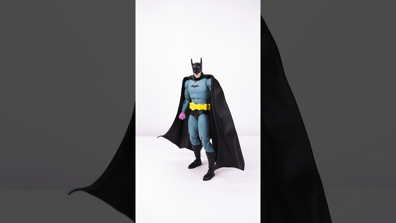 Unboxing the Detective Comics Batman from McFarlane Toys