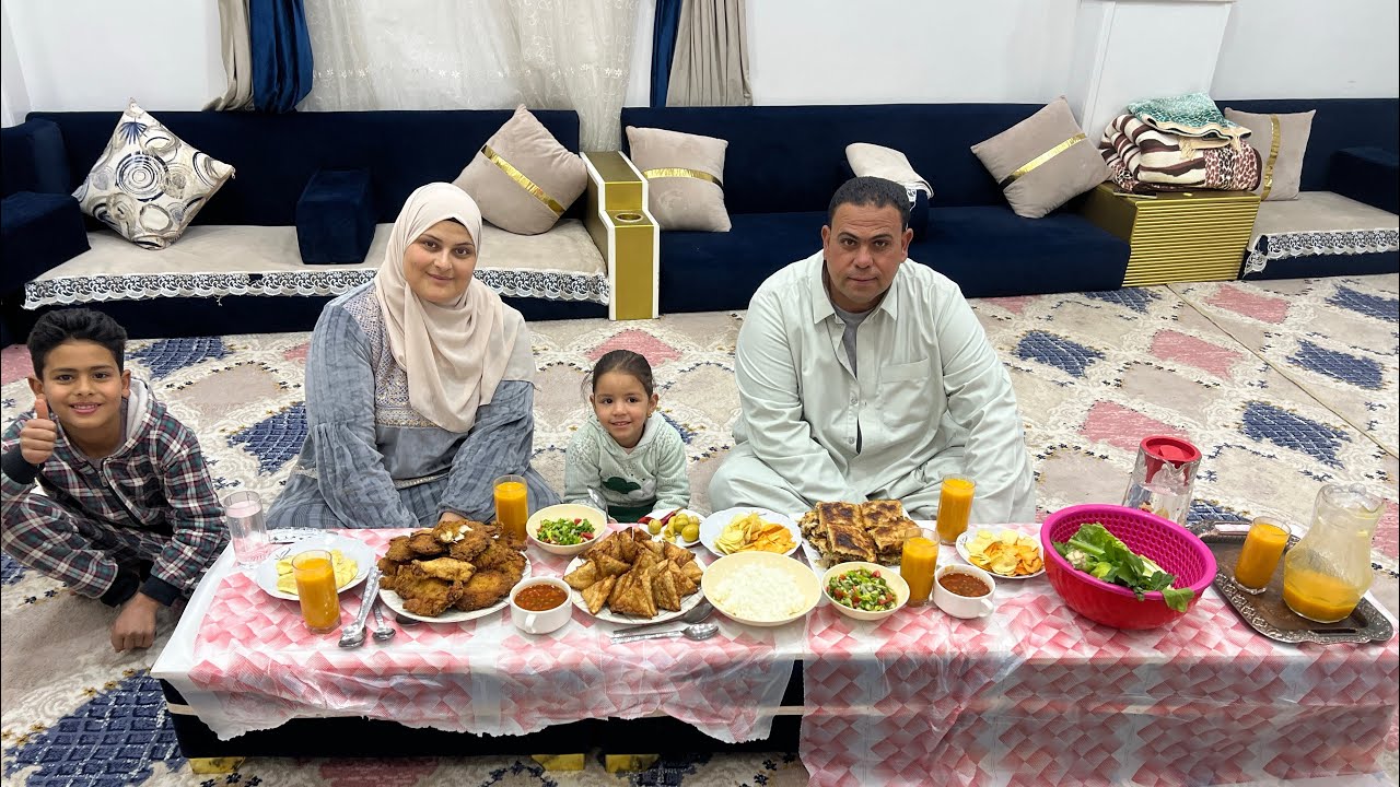 ٢رمضان 🌙جمعتهم على طبلية واحده💁‍♀️رغم تعبي عملتلهم اللي بيحبوه🌙رمضان يجمعنا 🌔رمضان كريم 🌙