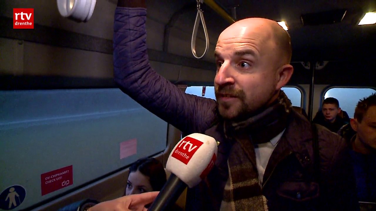 Propvolle bussen bij Gieten door nieuwe dienstregeling