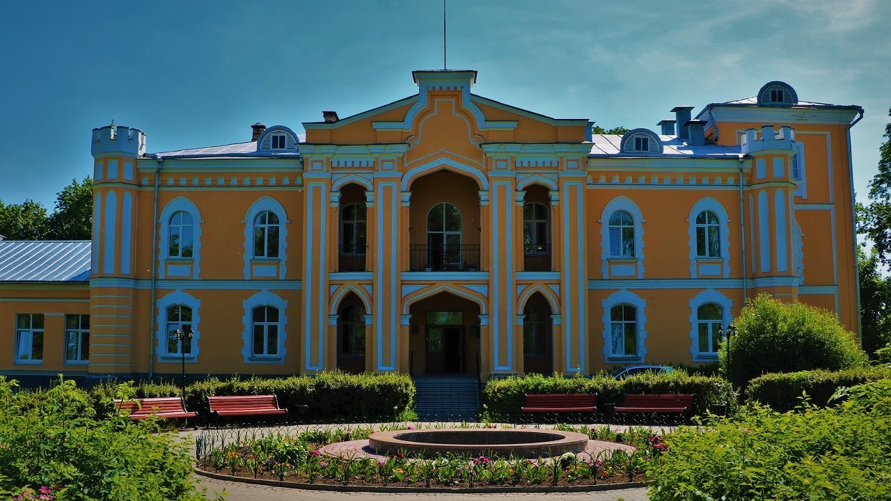 Прилуки - Дворцово-парковый ансамбль начала 19-го века