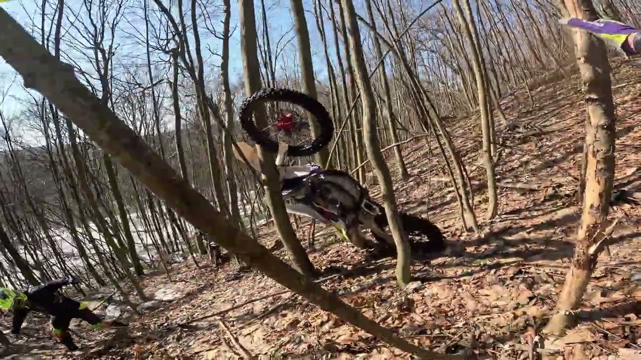 Enduro Lviv Почався Двіж. Перший день весни #endurolife #extremenduro #hardenduro #crash