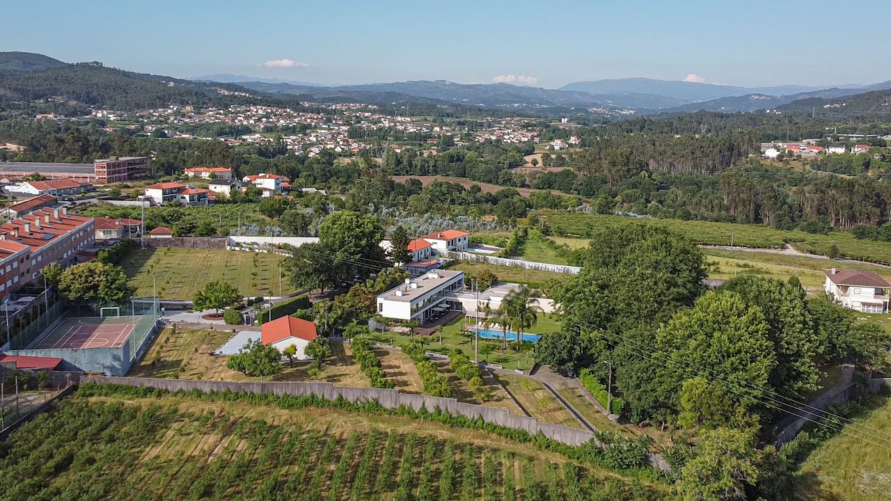 Moradia T5+1 - S.Salvador Briteiros, Guimarães - Remax Vitória