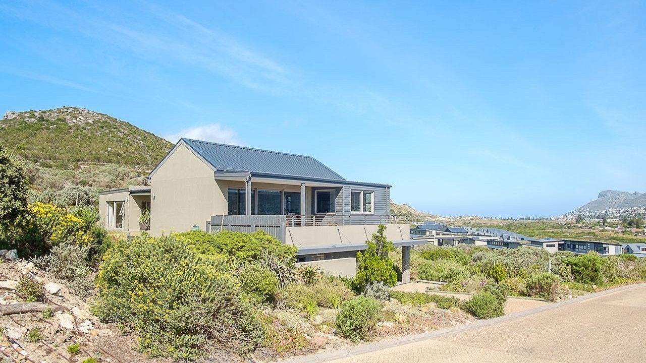 Chapman's Bay Estate, Noordhoek | House Tour - Modern Home In Low-Density Eco Estate