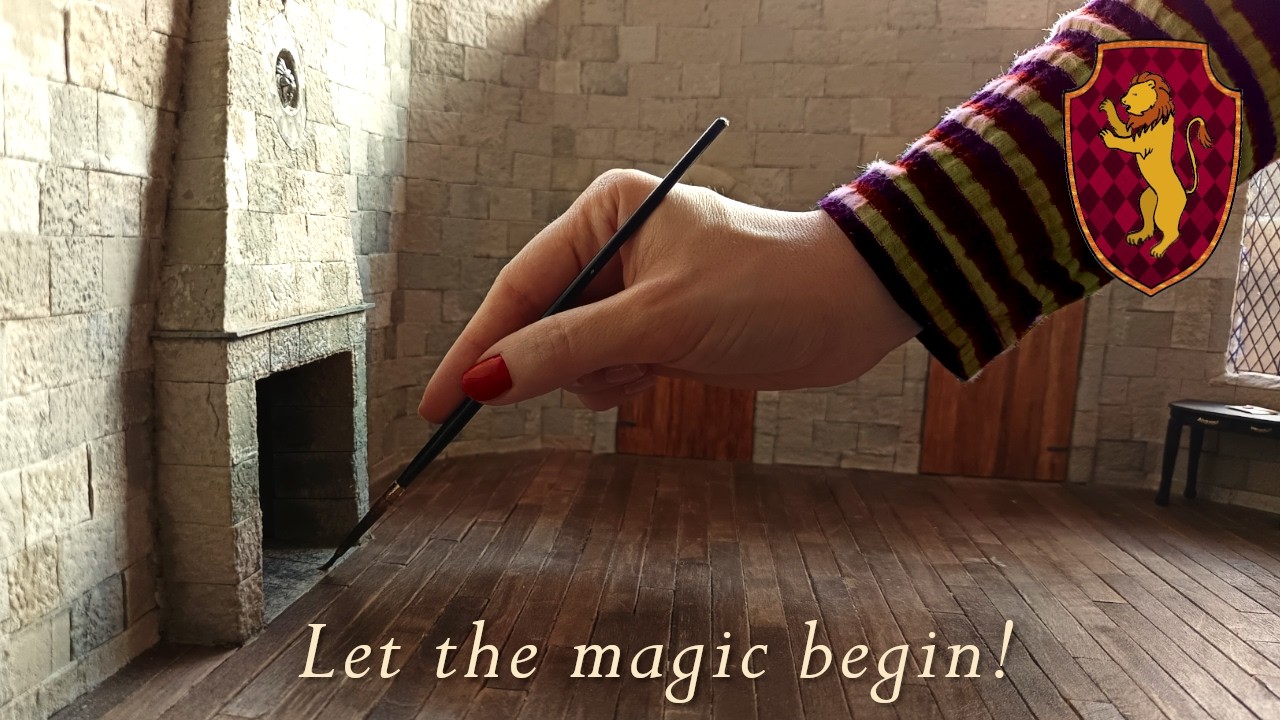 I made the Gryffindor Common Room in miniature! | Hogwarts diorama part 1