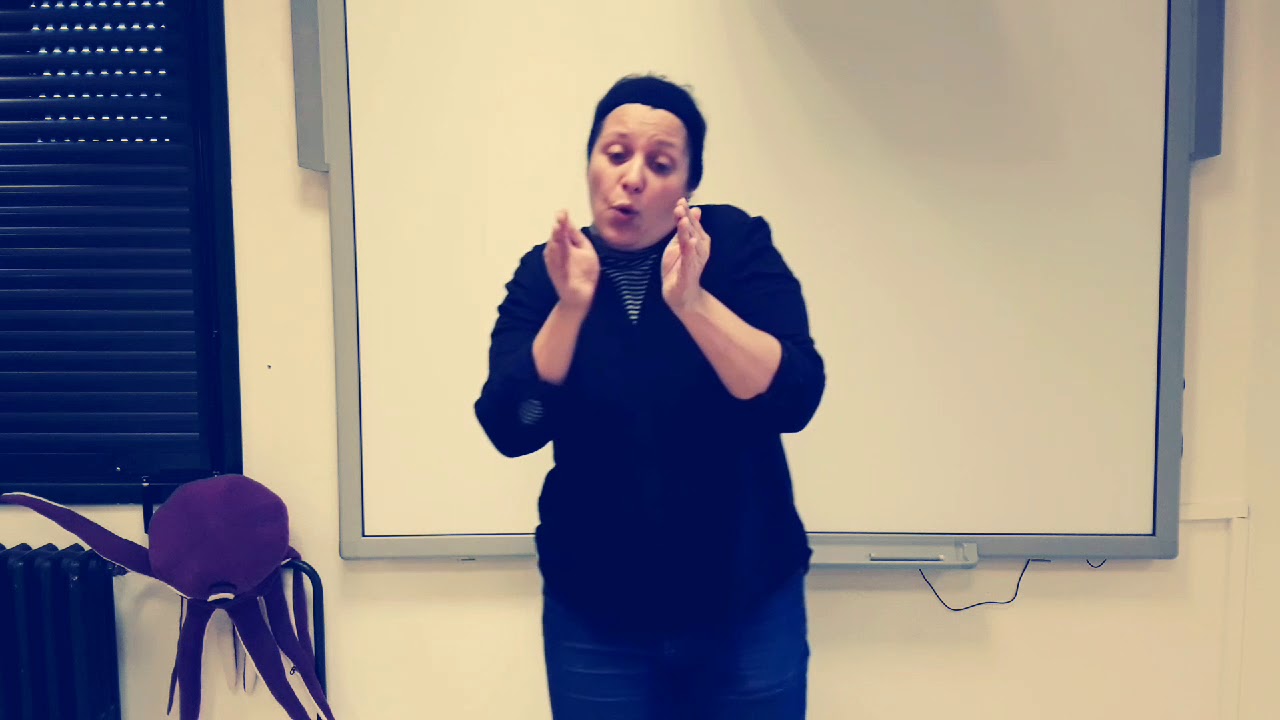 Buscando unha Estrela Lingua de Signos adaptada (LSE)