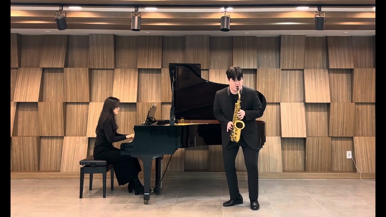 V.David - L' éveil de la toupie , Taehyun Kim Saxophone