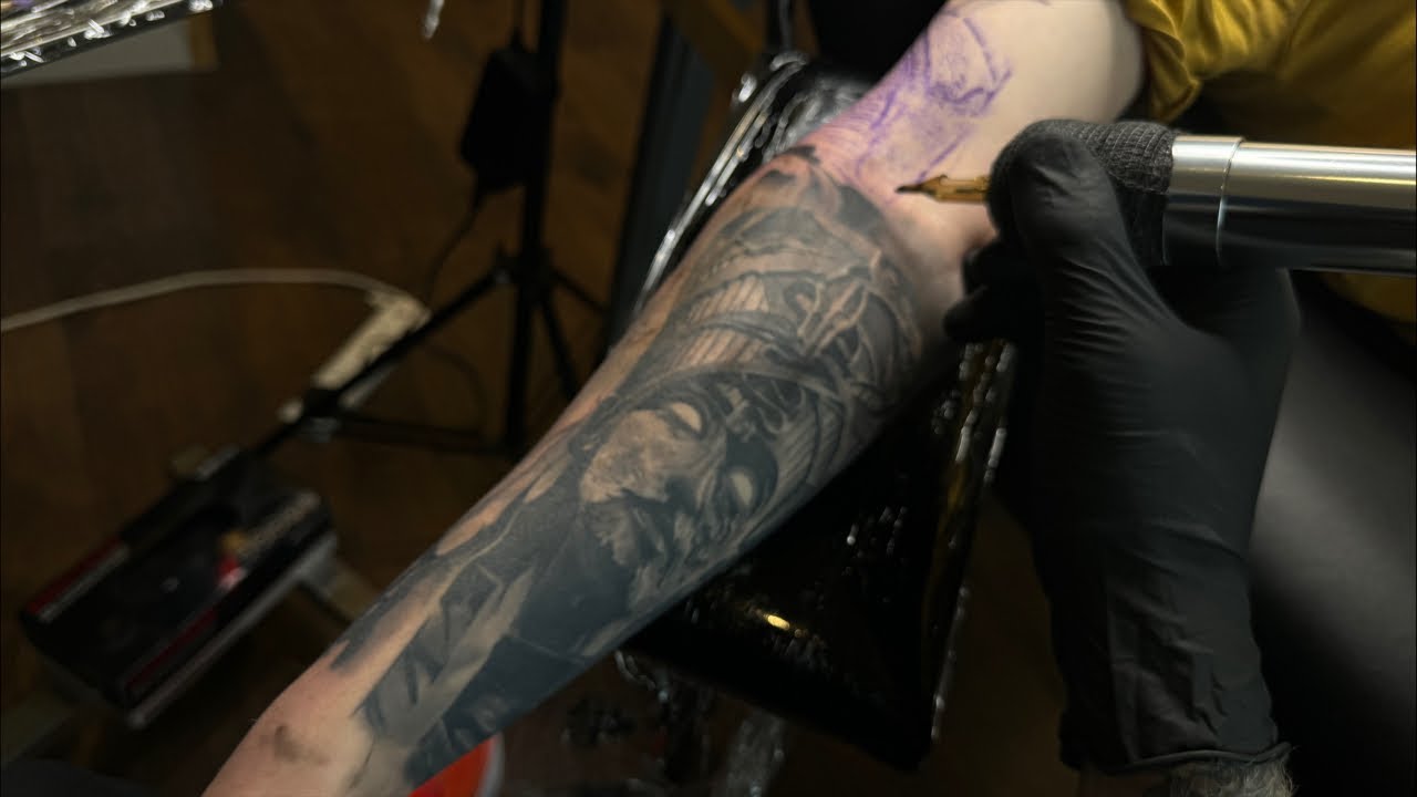 LIVE TATTOO: Black n Grey Pyramids and Sphinx ✨