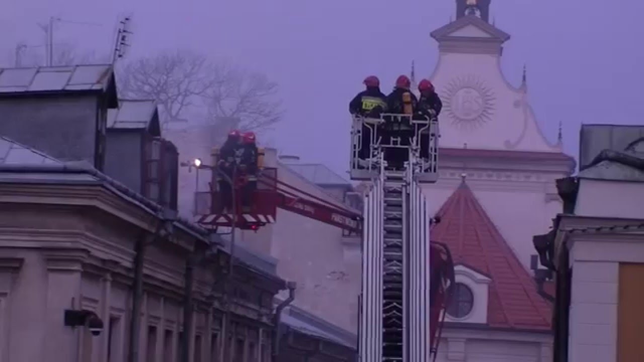 Pożar w Zamościu - akcja straży pożarnej na starówce