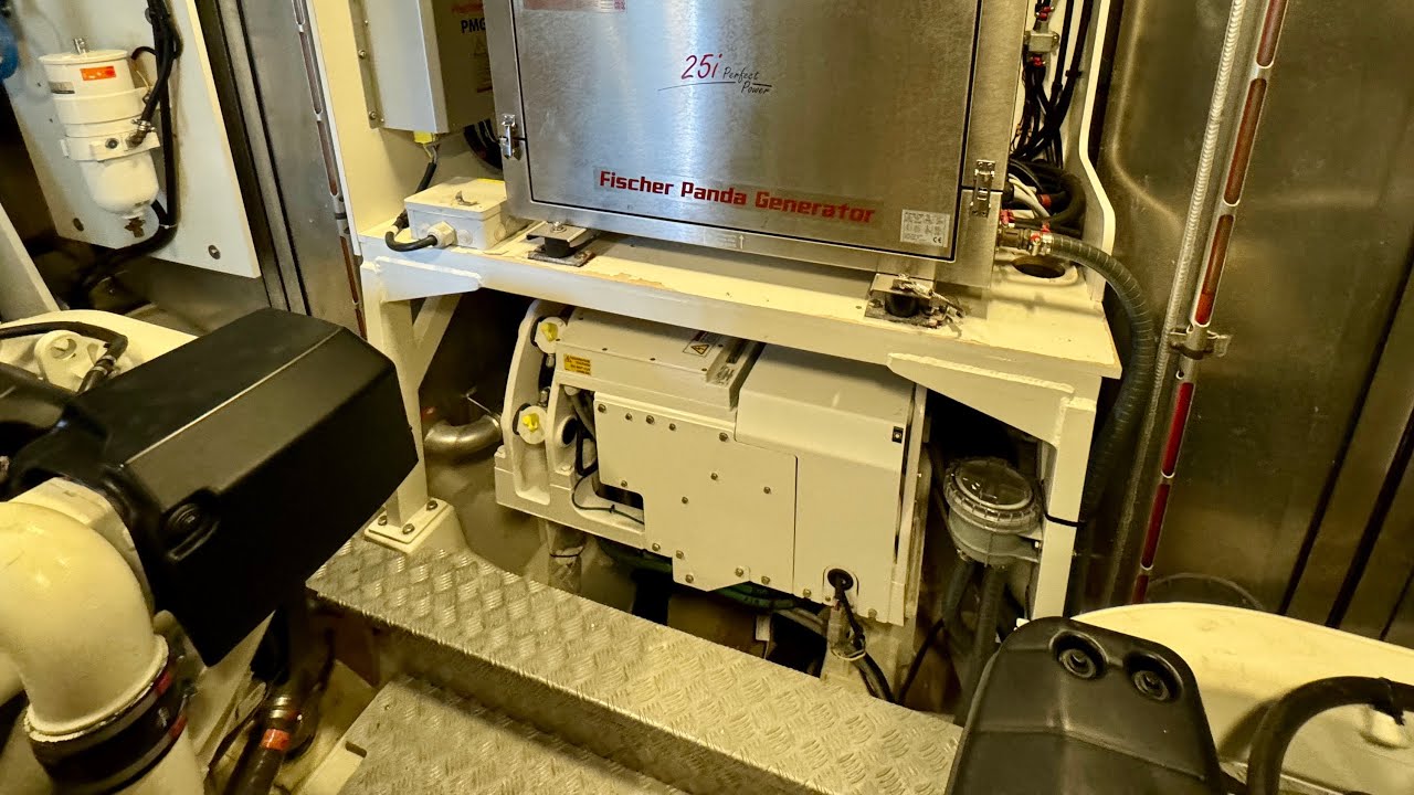 Gyro Seakeeper - is it worth the money? #seakeeper #gyroseakeeper #boatporn #prestige630fly