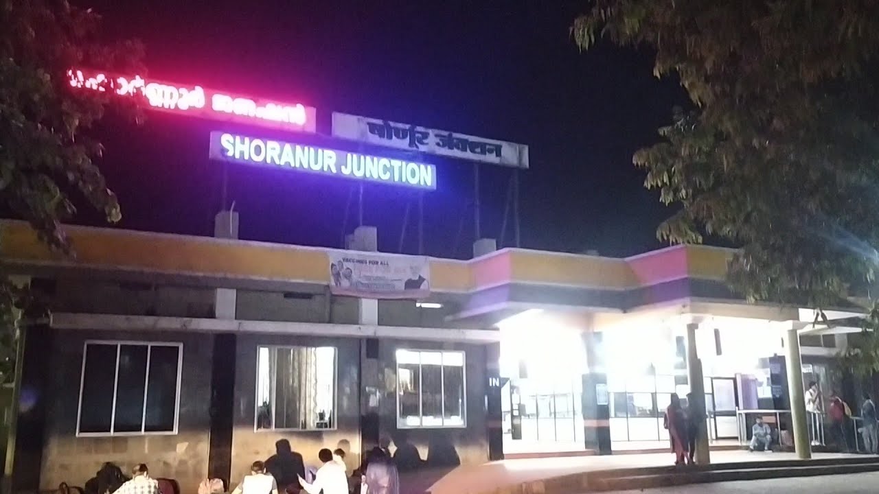 🚉 Shoranur Junction Railway Station | Walk Through | (  Station Code - SRR  ) #vkrailride