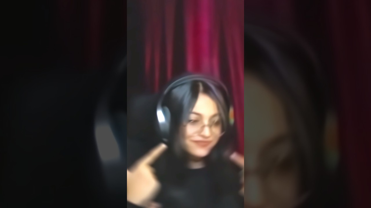 🔥 FIRST TIME FACE CAM 😳 FREE FIRE GIRL GAMER | REAL FACE REVEAL #shorts #freefire