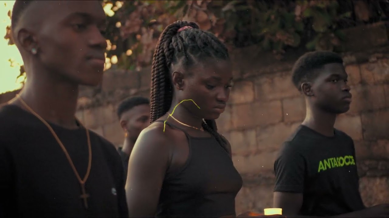 R.YOUNG_--_SAPA_KA_N'DJUDJA_FT_SACERDOTE_P_-_PLUTÓNICO_AND_YOUNG_ALSINA_(Video Oficial)_Prod_MP