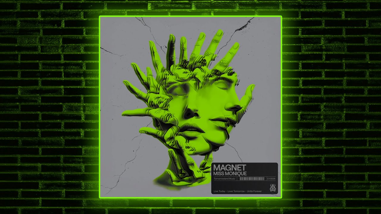 Miss Monique - Magnet