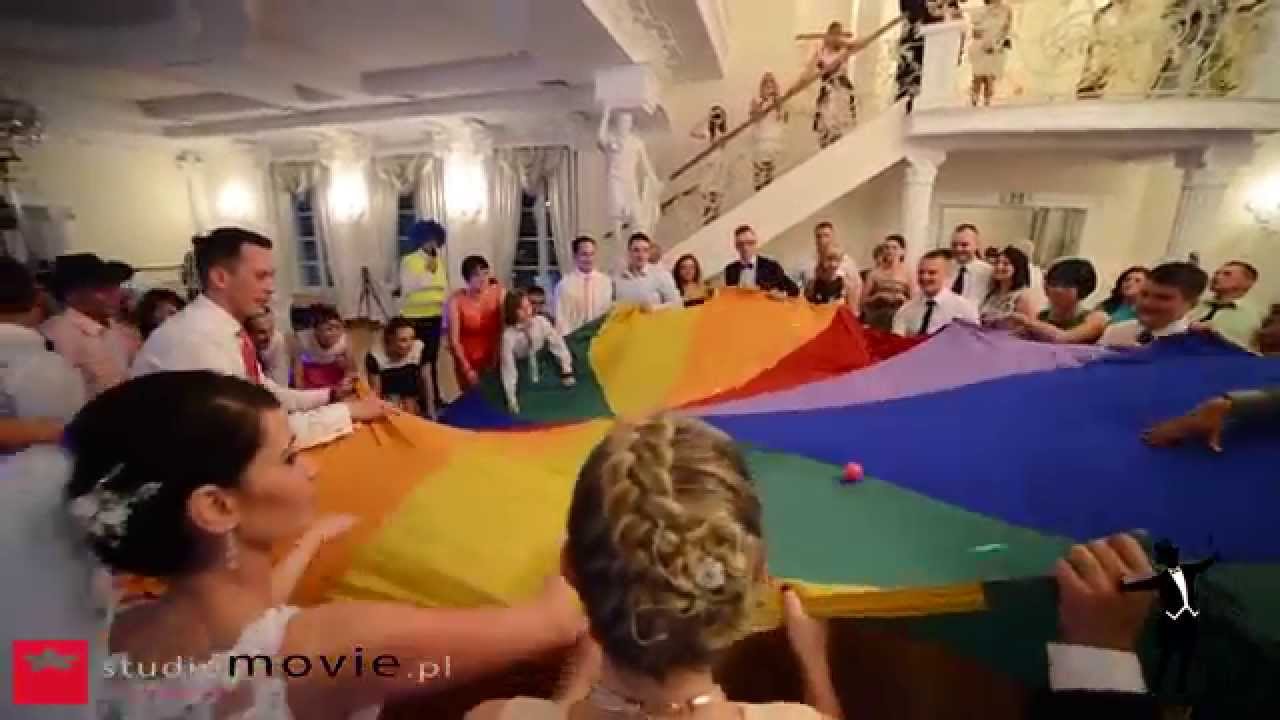 Zabawy z chustą animacyjną podczas wesela - Wodzirej Arek