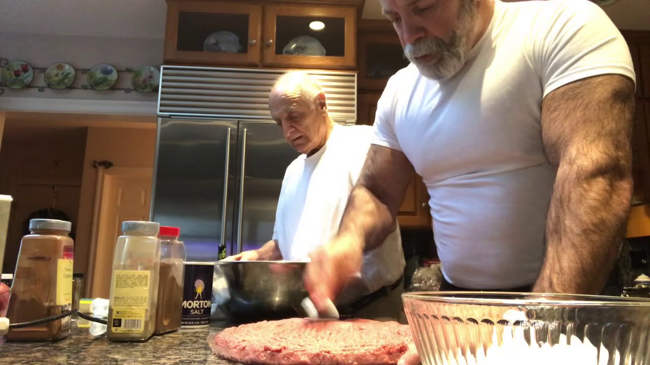Making Raw Kibbeh / Kibbeh nayyeh / nayeh!