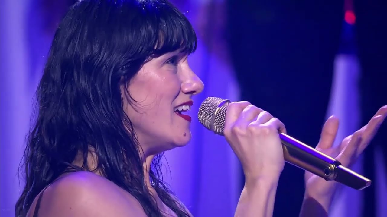 Elisa, Coro 