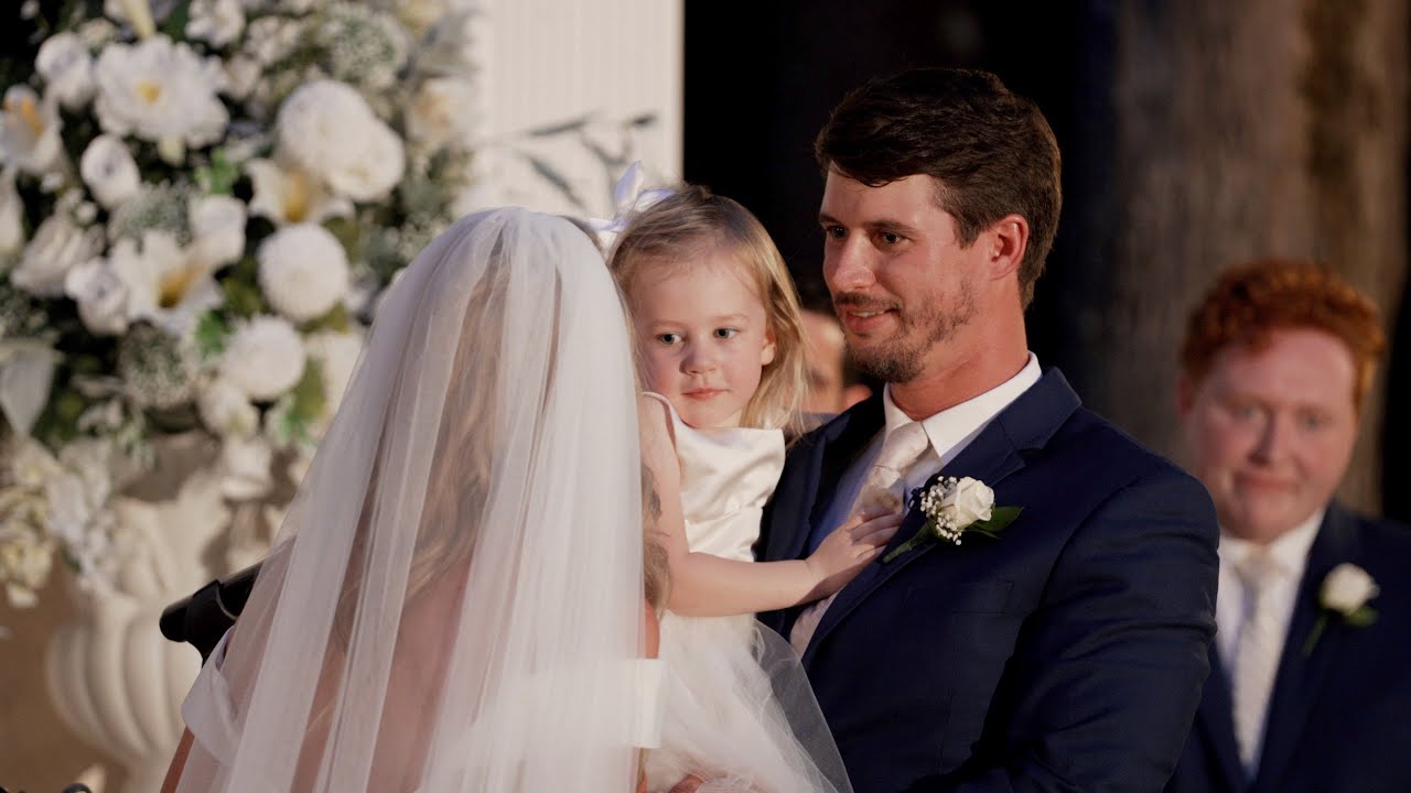 She gave vows to her stepdaughter at the altar 💕 Emotional wedding at the Louisiana Castle 🏰