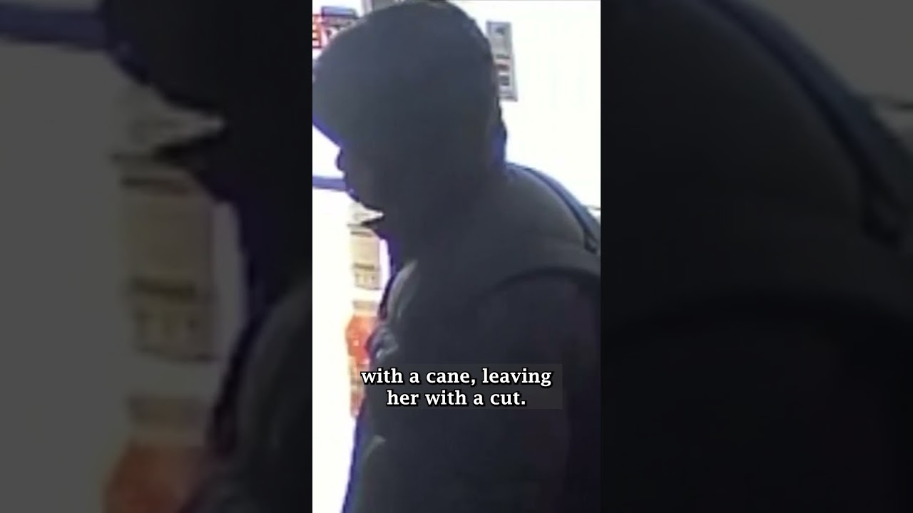 Нападавший ударил 69-летнюю женщину тростью в магазине в Бруклине | News 12