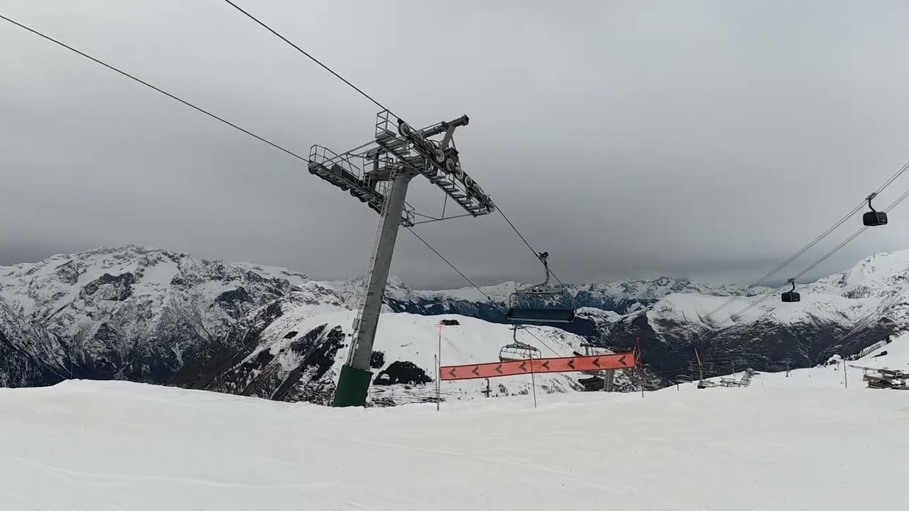 Les 2 Alpes - Very Beginner Snowboarding (no music) day 3
