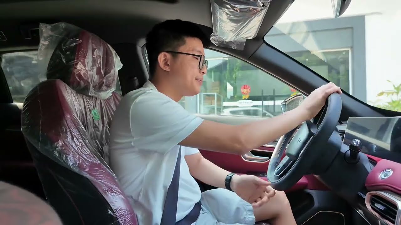 Jetour X70 Plus 2025Model (Full Review)