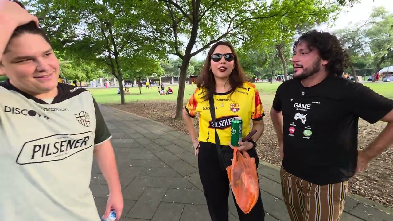 Con la Hinchada de Barcelona en Parque Samanes previo al encuentro con el GYE City