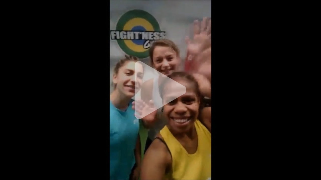 Climb Squat Push Sweat with The Junior Womens Rugby Team of Stade Rennais France