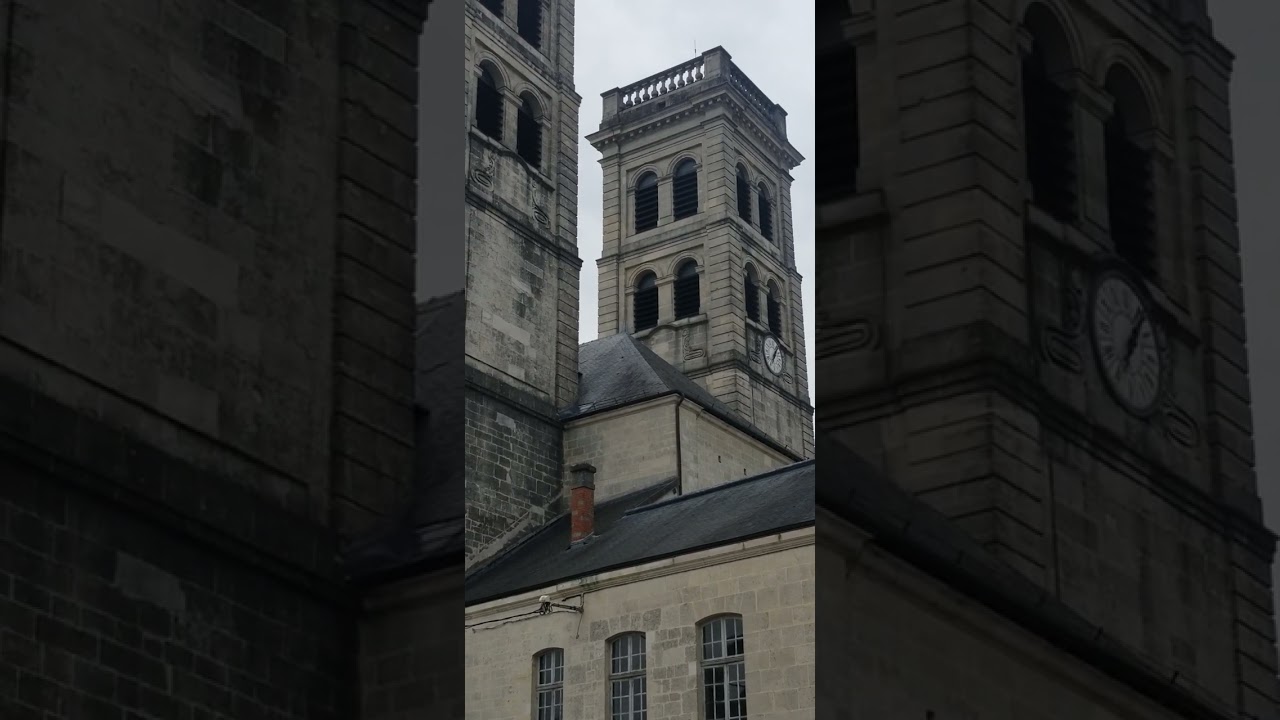 Cathédrale de Verdun (Meuse) - Sonnerie horaire de 19h + carillon Ave Maria et Angélus