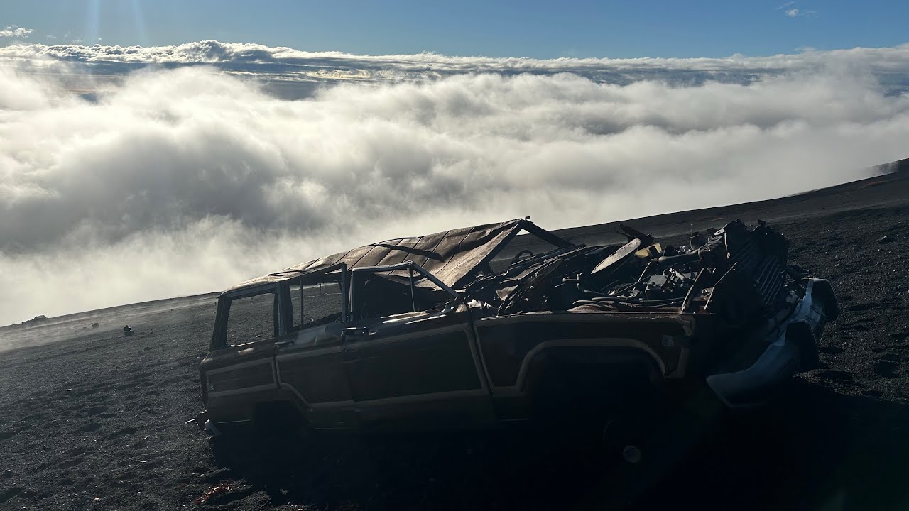 【天空の廃車】富士山に眠る幻のワゴニアを求めて🚗