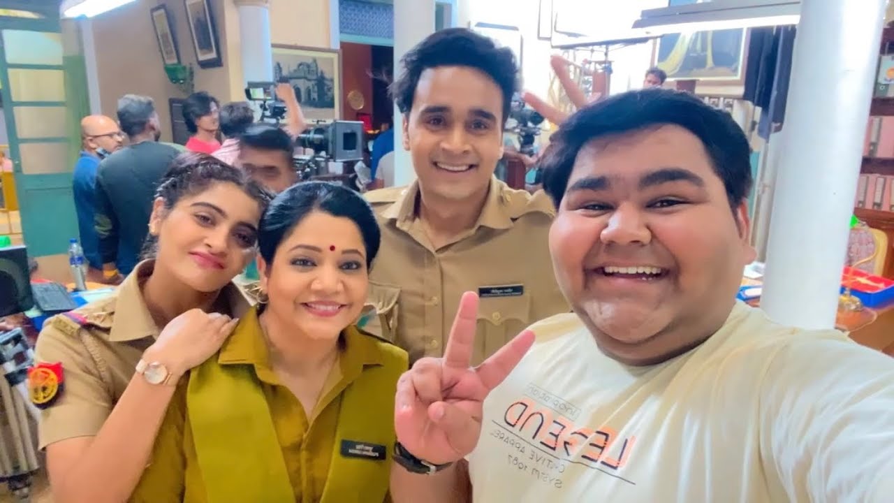 FUN DAY SHOOT WITH THE WHOLE TEAM OF ‘MADAM SIR’ 🎬😍 | VLOG - 275
