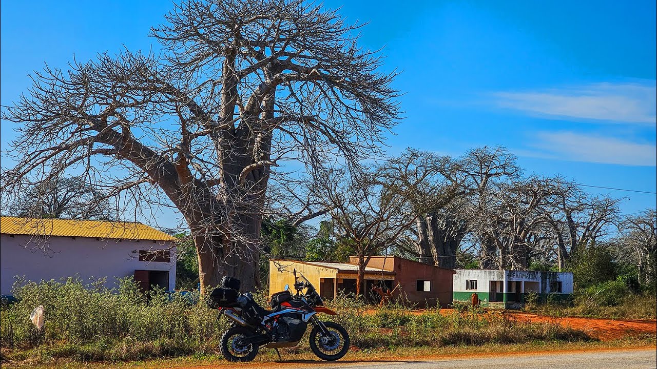 Mozambique Adventure Trip - Part 20 - Riding up North to Vilankulos